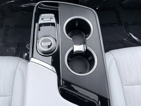 Used 2024 Cadillac Lyriq Luxury image 53