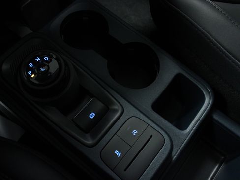 New 2025 Ford Maverick Lariat w/ Black Appearance Package image 23