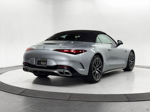 Used 2022 Mercedes-Benz SL 55 AMG 4MATIC w/ Driver Assistance Package image 36