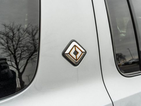 Used 2024 Rivian R1S Adventure image 46