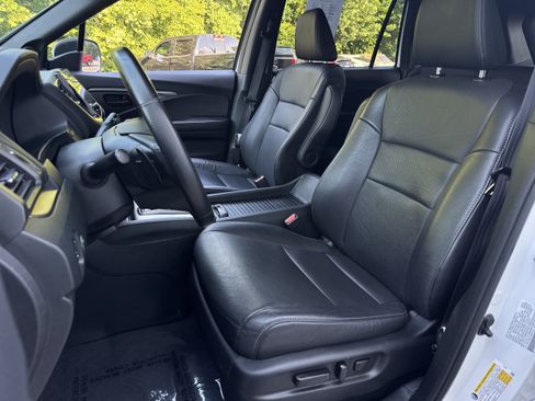 Used 2023 Honda Passport EX-L image 5