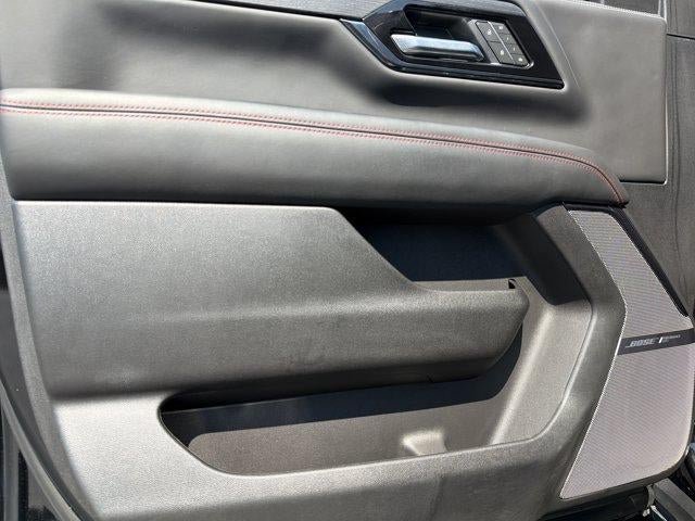 Used 2025 GMC Yukon AT4 Ultimate AWD/4WD image 10