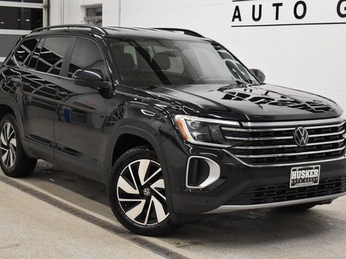 Used 2024 Volkswagen Atlas SE image 1