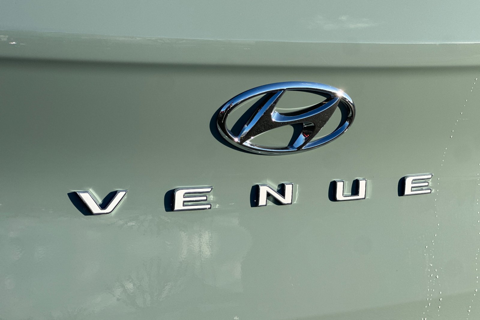 Used 2026 Hyundai Venue SEL FWD image 25