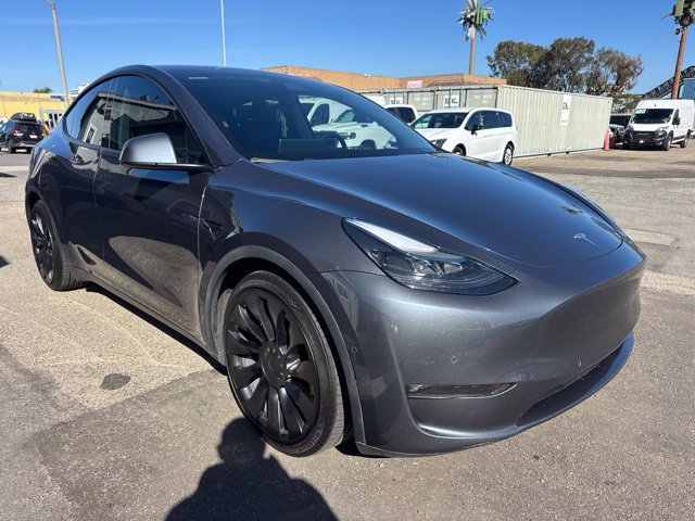 Used 2022 Tesla Model Y Performance AWD/4WD image 3