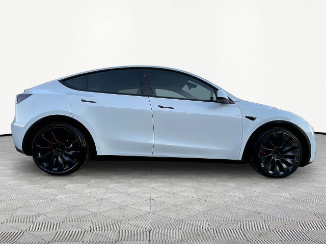 Used 2023 Tesla Model Y Performance AWD/4WD image 4