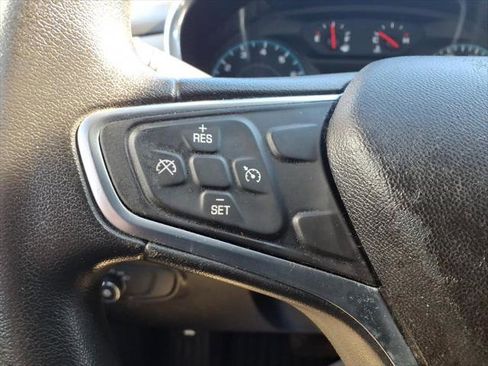 Used 2018 Chevrolet Equinox LS AWD/4WD image 17