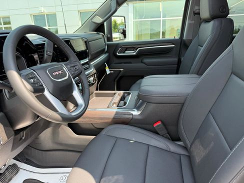 New 2025 GMC Sierra 2500 SLT w/ SLT Premium Package image 13