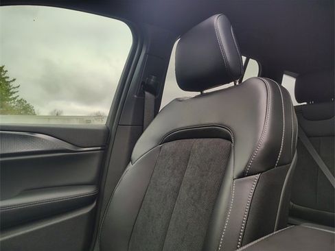 New 2025 Jeep Grand Cherokee Altitude w/ Trailer Tow Package image 26