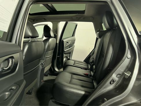 Used 2019 Nissan Rogue SL w/ Premium Package AWD/4WD image 25
