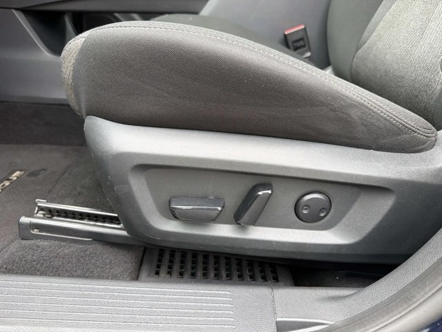 Used 2024 Nissan Rogue SV AWD/4WD image 10
