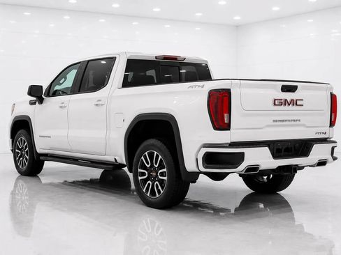 Used 2020 GMC Sierra 1500 AT4 w/ AT4 Premium Package AWD/4WD image 3