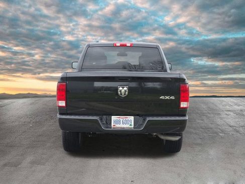 Used 2017 RAM 1500 Express AWD/4WD image 10