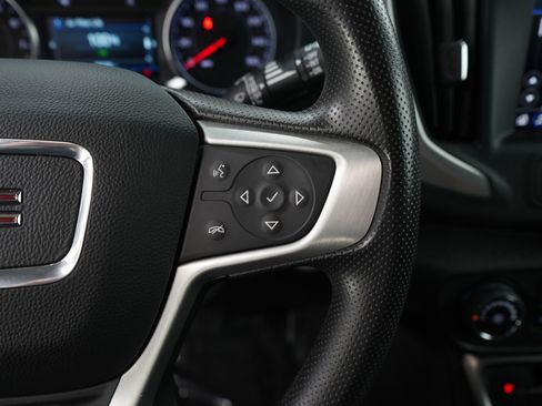 Used 2024 GMC Terrain SLE FWD image 19