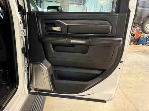 Used 2021 RAM 2500 Limited AWD/4WD image 14