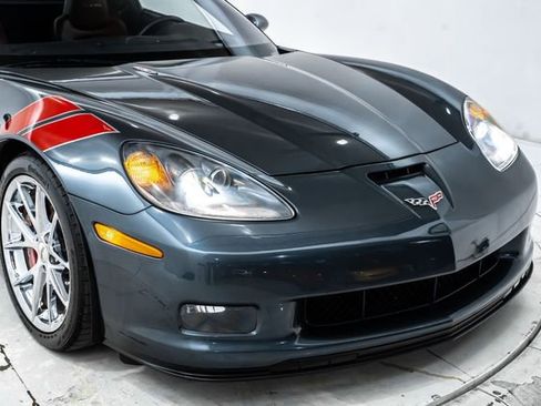 Used 2013 Chevrolet Corvette Z06 w/ 2LZ Preferred Equipment Group RWD image 14