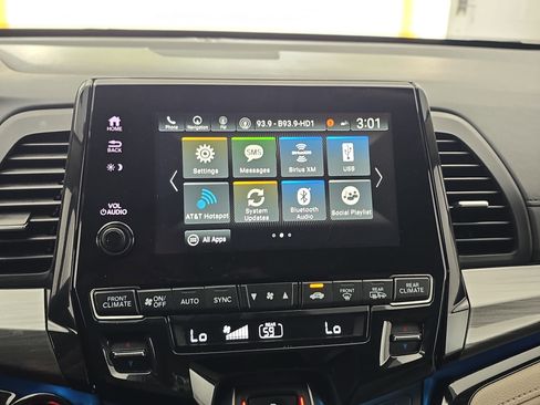 Used 2024 Honda Odyssey Elite image 24