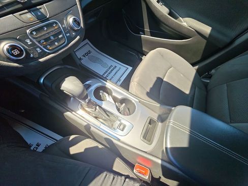 Used 2023 Chevrolet Malibu LT FWD image 21