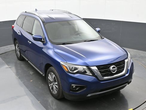 Used 2020 Nissan Pathfinder SV AWD/4WD image 36