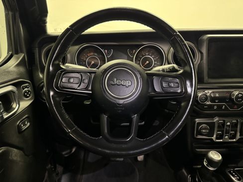 Used 2022 Jeep Gladiator Sport image 13