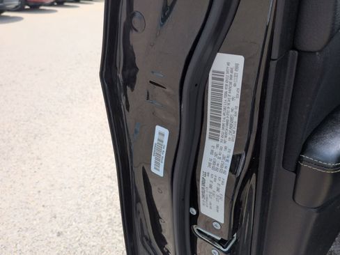 Used 2015 Jeep Cherokee Sport AWD/4WD image 35