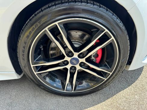 Used 2015 Ford Focus ST FWD image 26