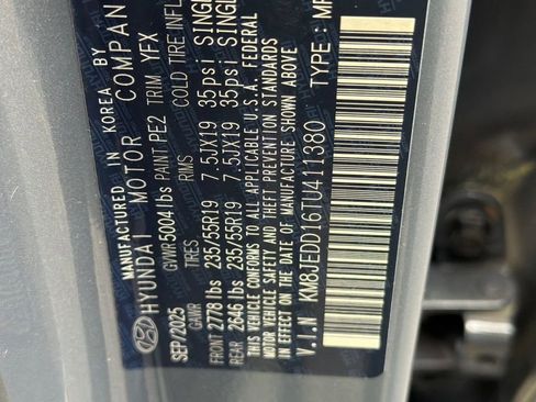 New 2026 Hyundai Tucson Limited image 23