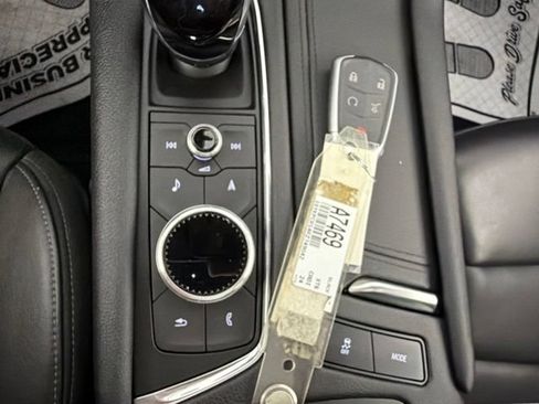 Used 2024 Cadillac XT6 Premium Luxury w/ LPO, Floor Liner Package FWD image 36