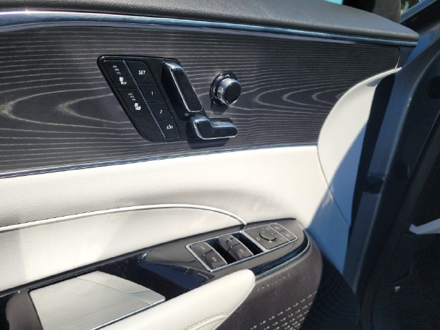 Used 2024 Cadillac Lyriq Luxury AWD/4WD image 26