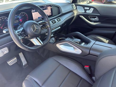 Used 2024 Mercedes-Benz GLS 450 4MATIC image 11