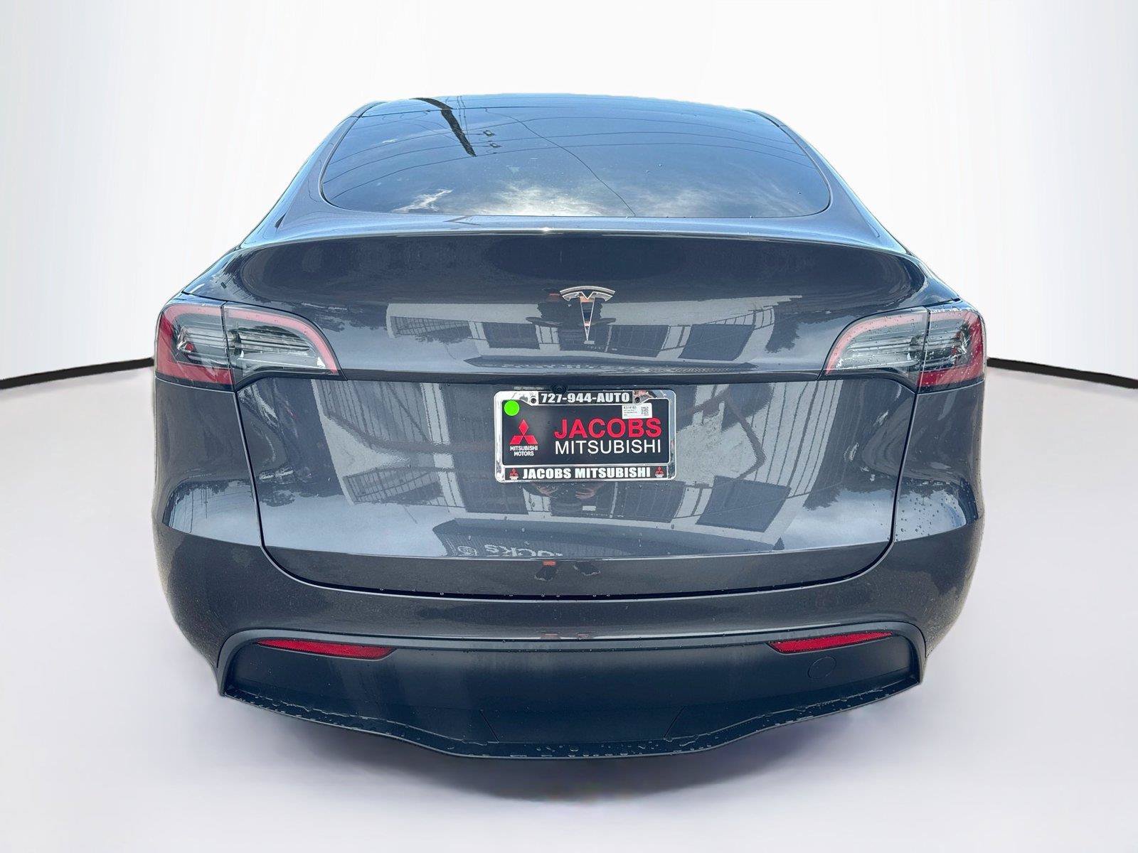 Used 2025 Tesla Model Y Long Range RWD image 4