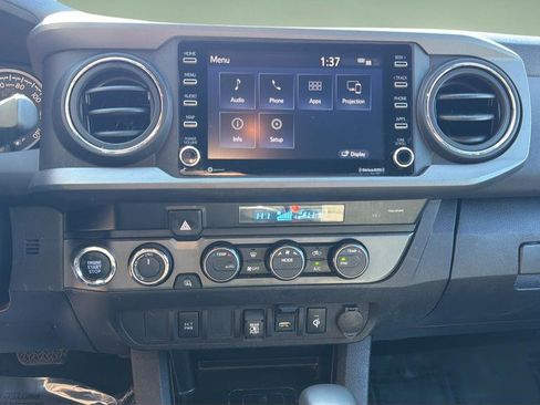 Used 2023 Toyota Tacoma TRD Sport image 23