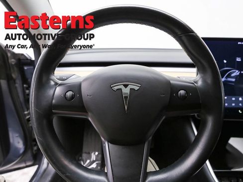 Used 2018 Tesla Model 3 Long Range image 10