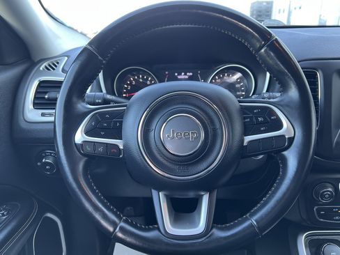 Used 2019 Jeep Compass Latitude image 44