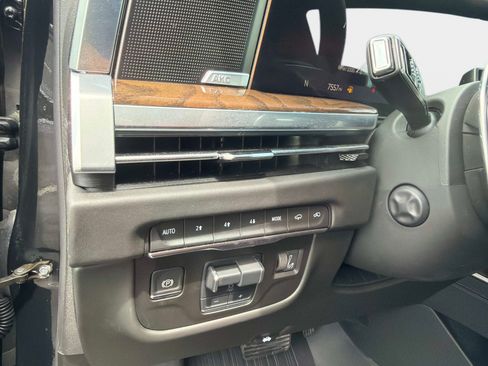 Used 2025 Cadillac Escalade Sport Platinum AWD/4WD image 44