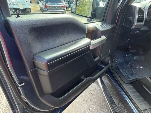 Used 2018 Ford F150 Lariat image 14