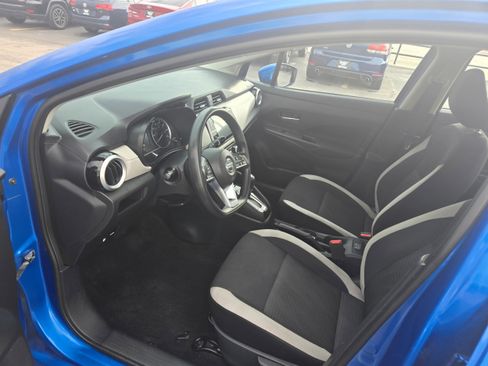 Used 2021 Nissan Versa SV image 4