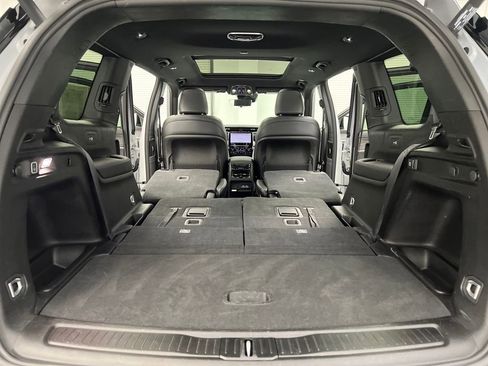 Used 2024 Jeep Grand Cherokee L Limited w/ Luxury Tech Group II image 38