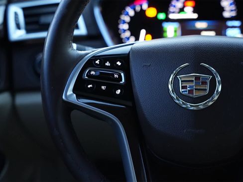 Used 2015 Cadillac SRX Luxury w/ Driver Awareness Package image 10