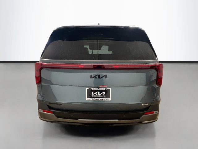 New 2027 Kia Carnival SX w/ Dark Edition Package FWD image 6