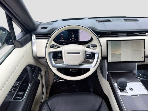 Used 2024 Land Rover Range Rover Autobiography AWD/4WD image 18