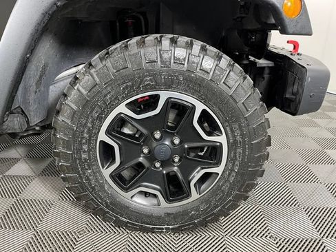 Used 2016 Jeep Wrangler Unlimited Rubicon AWD/4WD image 9