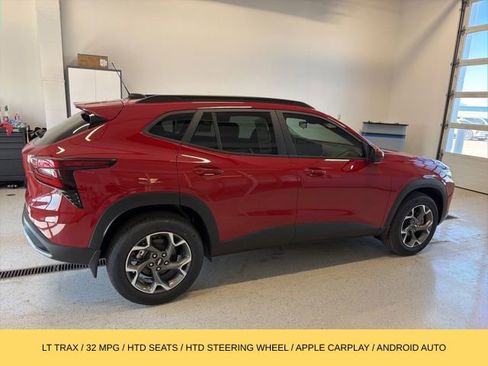 New 2026 Chevrolet Trax LT image 2
