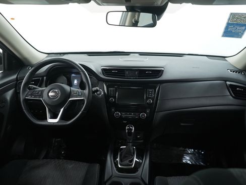 Used 2019 Nissan Rogue SV w/ Sun & Sound Touring Package image 13