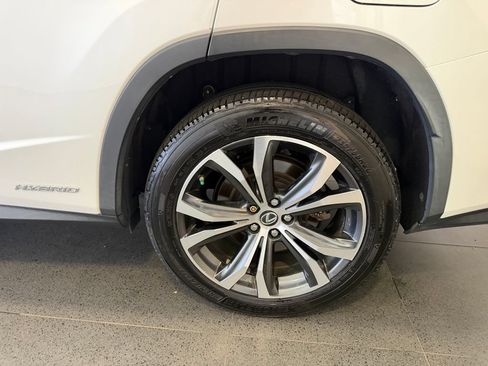 Used 2018 Lexus RX 450hL Premium w/ Premium Package AWD/4WD image 11