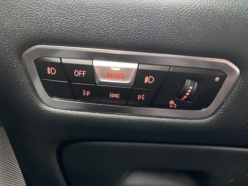 Used 2019 BMW X7 xDrive50i w/ Executive Package image 19