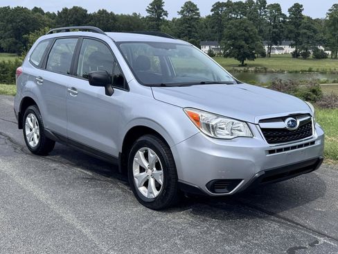 Used 2016 Subaru Forester 2.5i w/ Alloy Wheel Package AWD/4WD image 12