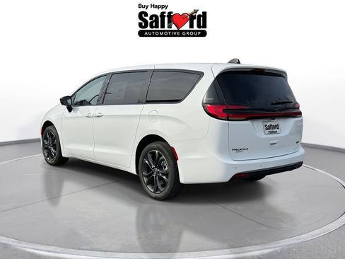New 2026 Chrysler Pacifica Select AWD/4WD image 6