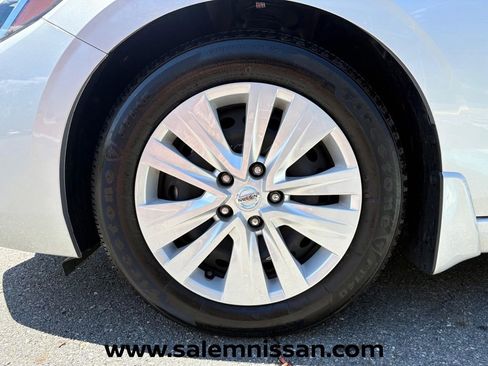 Used 2021 Nissan Sentra S FWD image 20