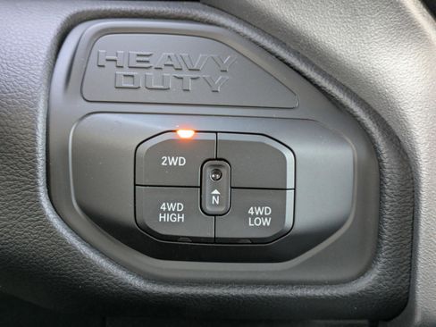 New 2026 RAM 2500 Big Horn AWD/4WD image 25